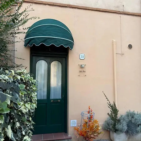 Gold House Tatil Evi *