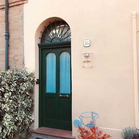 Gold House Feriehus *